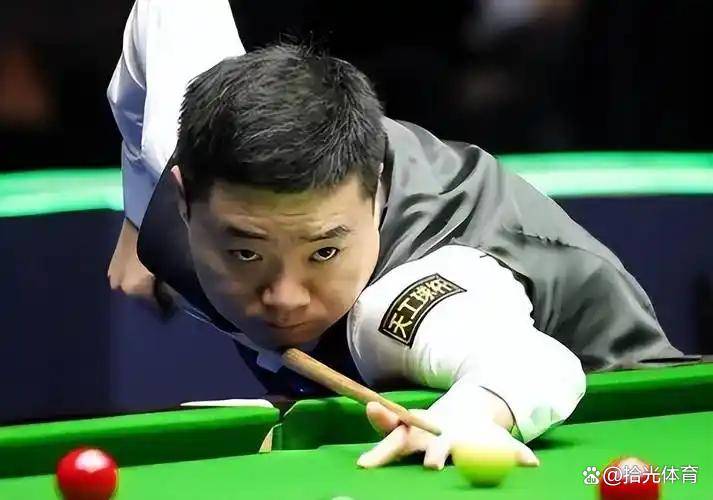 斯年龄偏大, 前两轮均顺